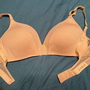LIVELY Wireless Bra